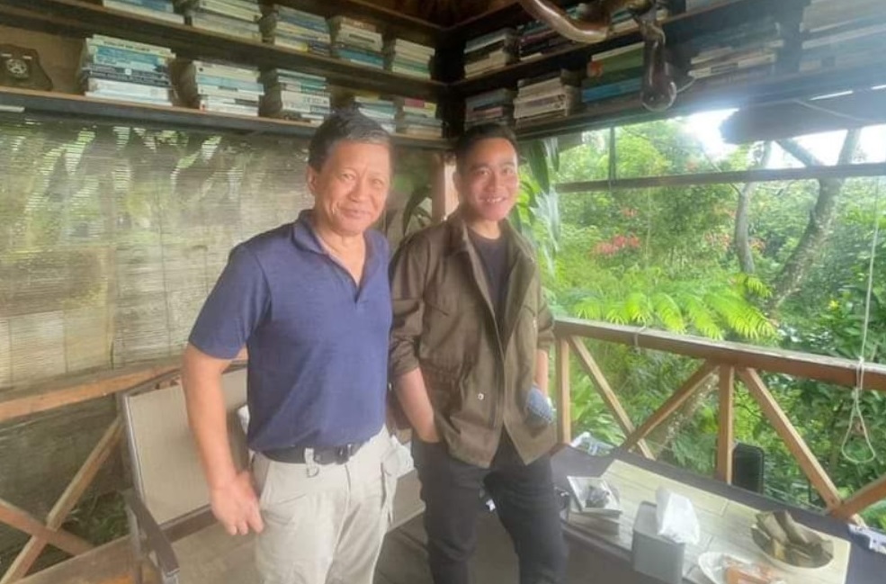 Gibran Temui Rocky Gerung, Terbongkar Ini yang Mereka Bahas!