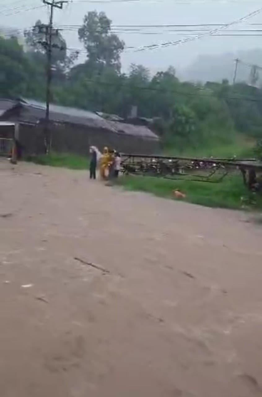Banjir Parah Landa Bandar Lampung, Aktivitas Warga Terganggu