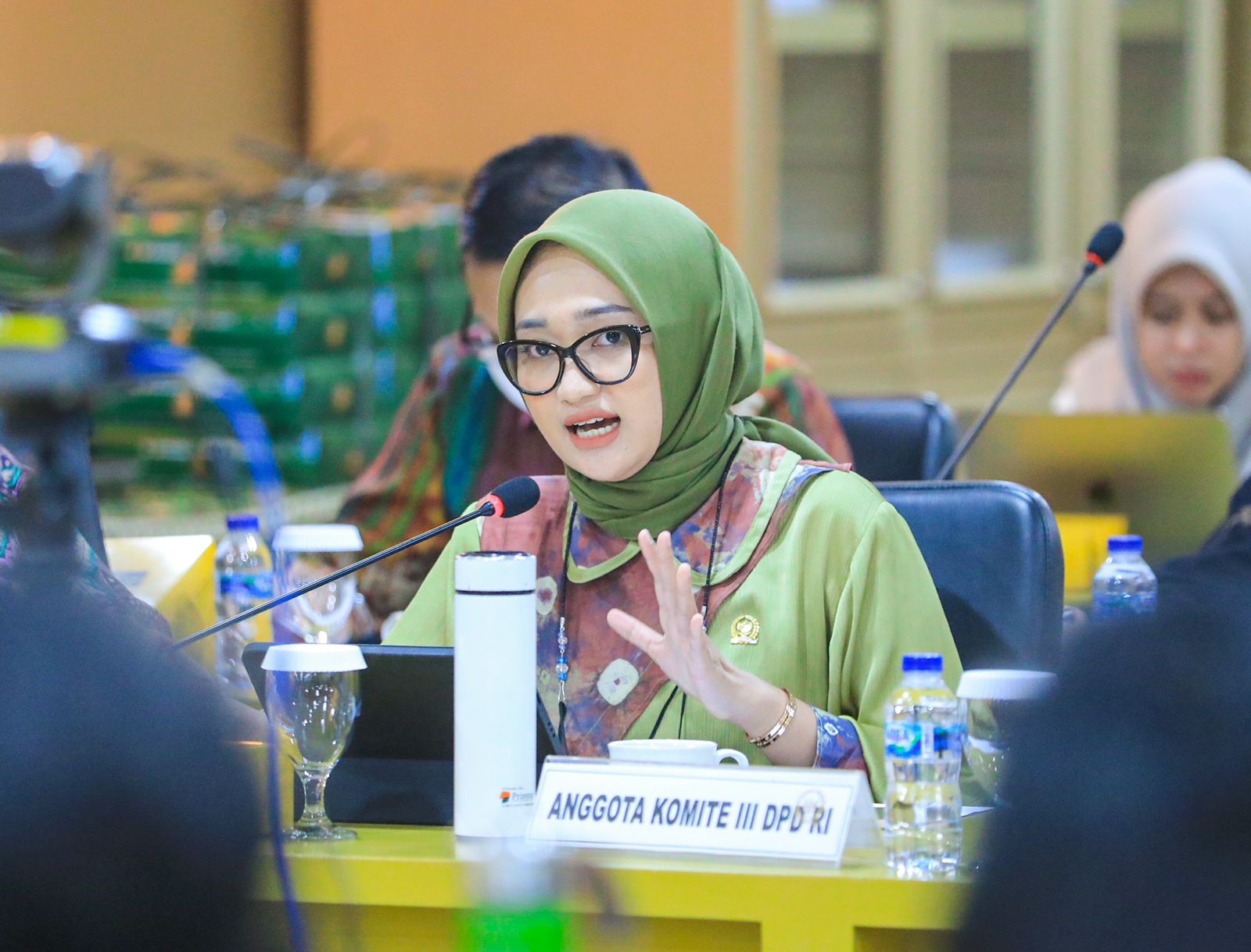 Rapat dengan Mendikbudristek, Senator Lampung : Pembayaran Gaji Guru Itu Hak