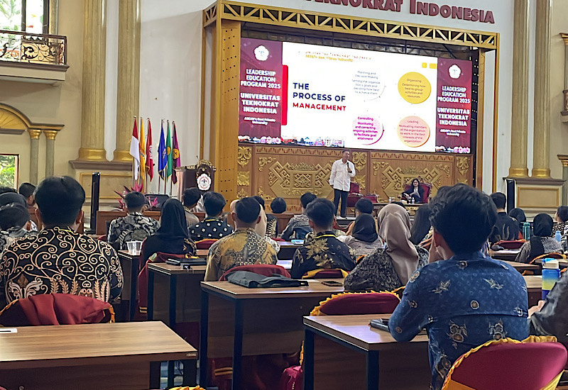 Wakil Rektor Teknokrat Paparkan Pengaruh Leader Untuk Orang Lain