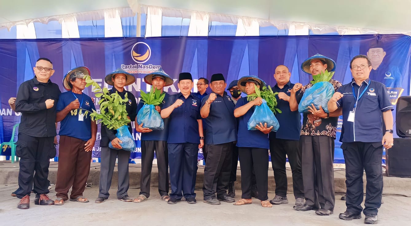 Rebut Hati Rakyat Tulangbawang Barat dalam Pemilu 2024, Partai NasDem Lampung Sebar 20 Ribu Bibit Produktif