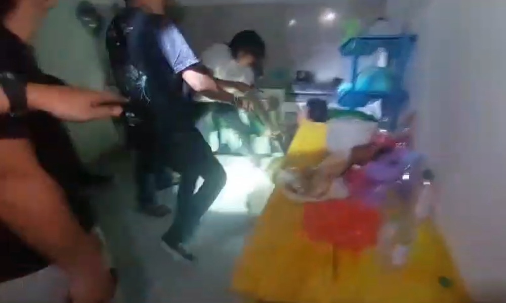 Digrebek Polisi, Satu Dari 3 DPO Curanmor Asal Lampung Timur Ngumpet di Kolong Meja Tanpa Busana