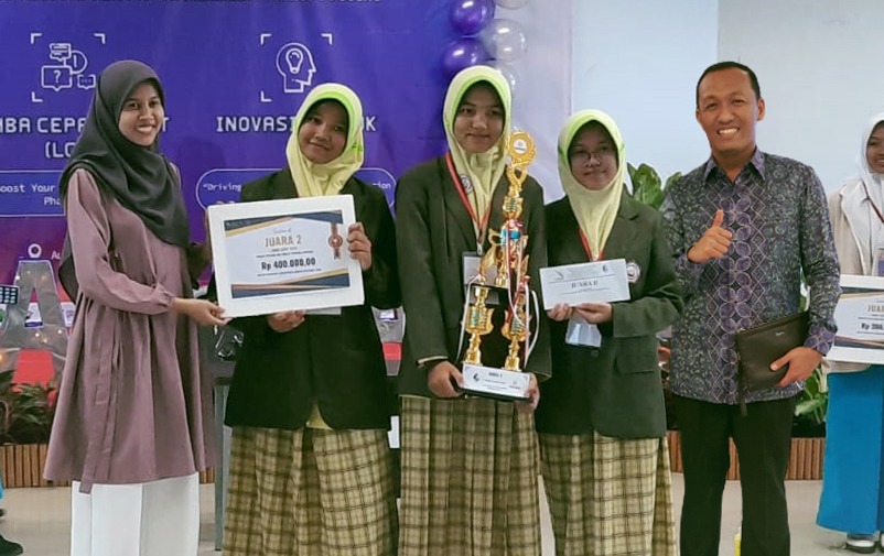 SMK Farmasi Cefada Masuk Sekolah Berprestasi Versi Kemendikbud Ristek
