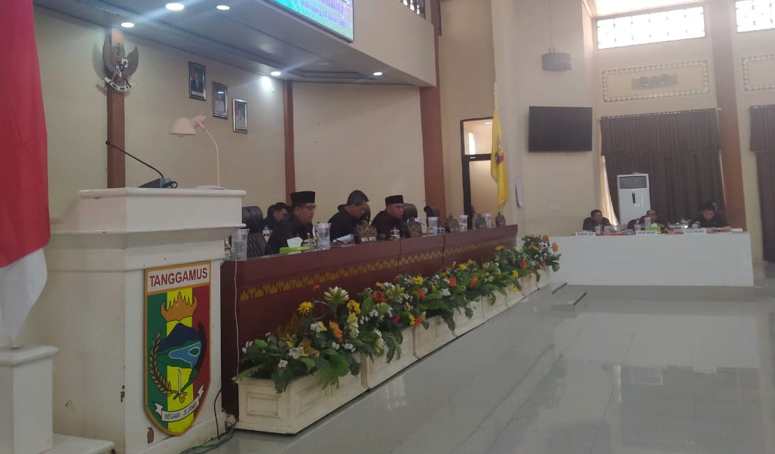 DPRD Tanggamus Setujui Dua Raperda untuk Ditetapkan Menjadi Perda