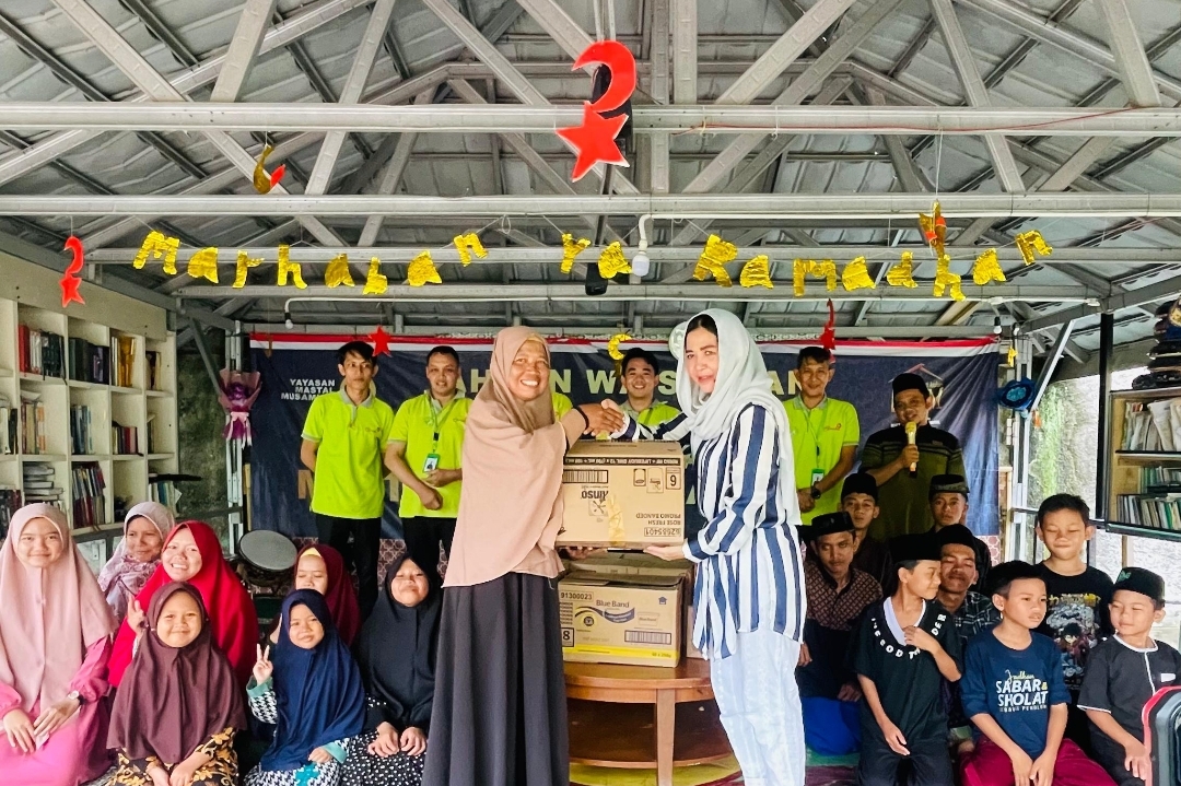 Chandra Inn Hotel Bandar Lampung Berbagi ke Panti Asuhan