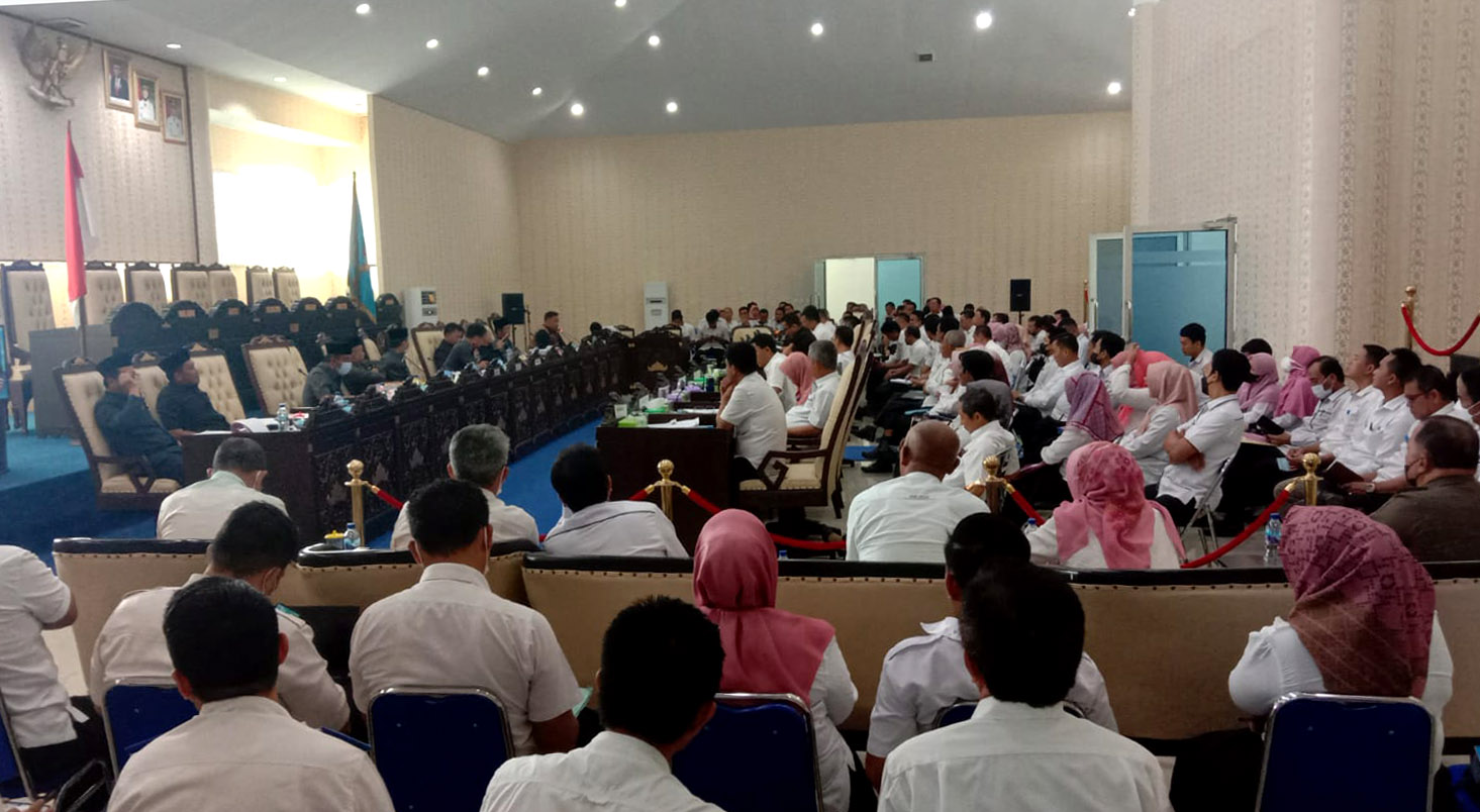 Bahas Opsi Pembayaran Hutang Pemkab Pesisir Barat