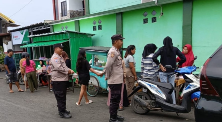 Polres Tanggamus dan Polsek Jajaran Patroli Amankan Pasar Takjil