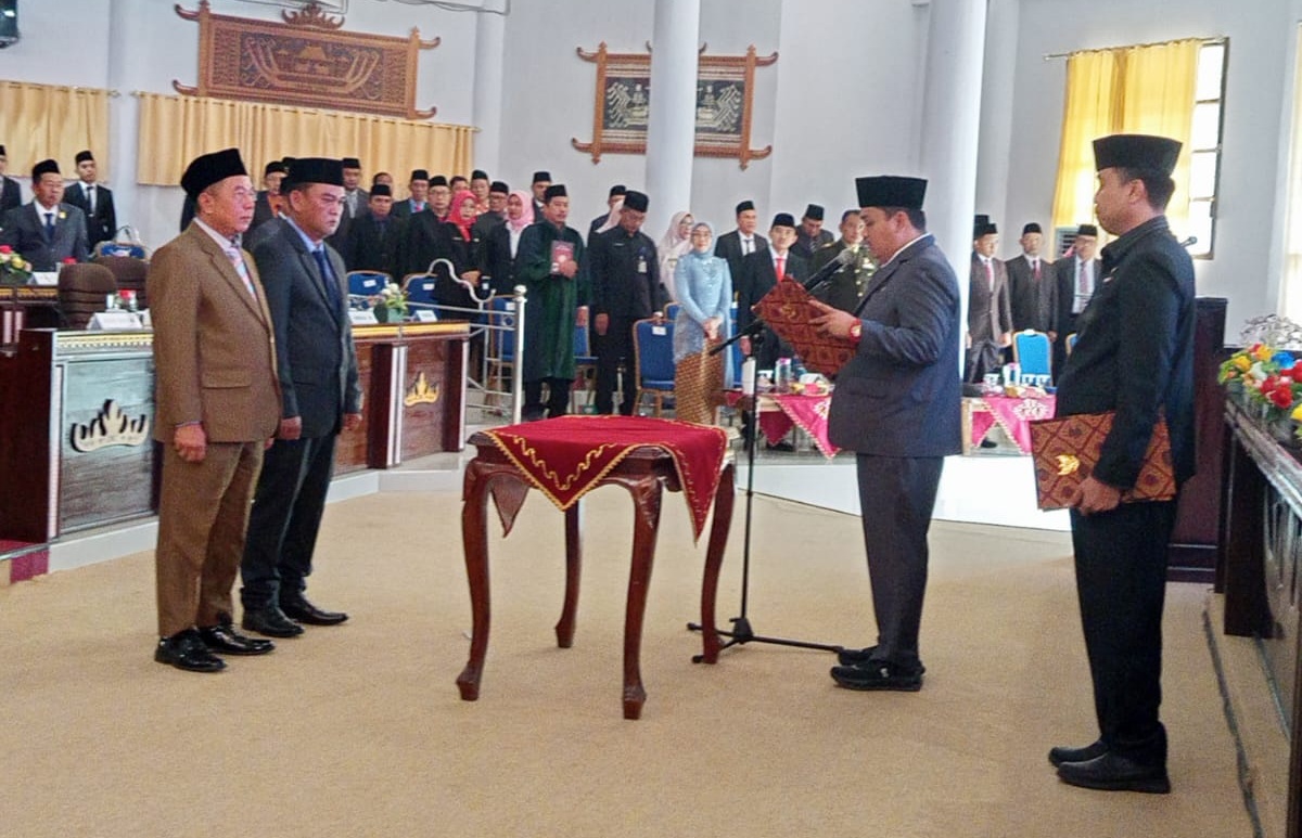 Sah! Elyas Jusman dan Haprim Resmi Dilantik Jadi Anggota DPRD Way Kanan