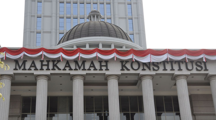 MK Tolak Gugatan PSI Soal Batas Usia Capres Cawapres, Dua Hakim Dissenting Opinion