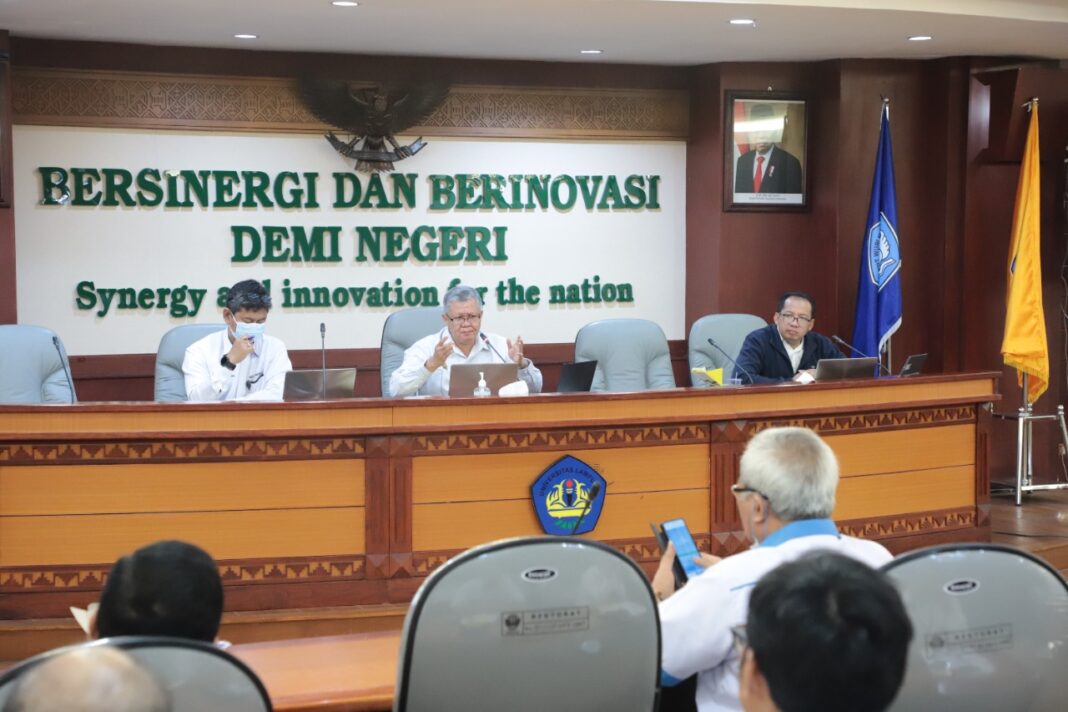 Wakil Rektor Bidang Perencanaan Unila Pimpin Rapat Penyampaian Kebijakan Penyusunan RKA Pagu DIPA TA 2023
