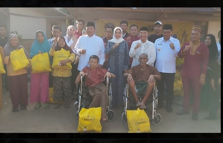 Safari Ramadhan di Tanggamus, Gubernur Arinal Djunaidi Buka Bazar Beras Murah dan Beri Bantuan untuk Warga