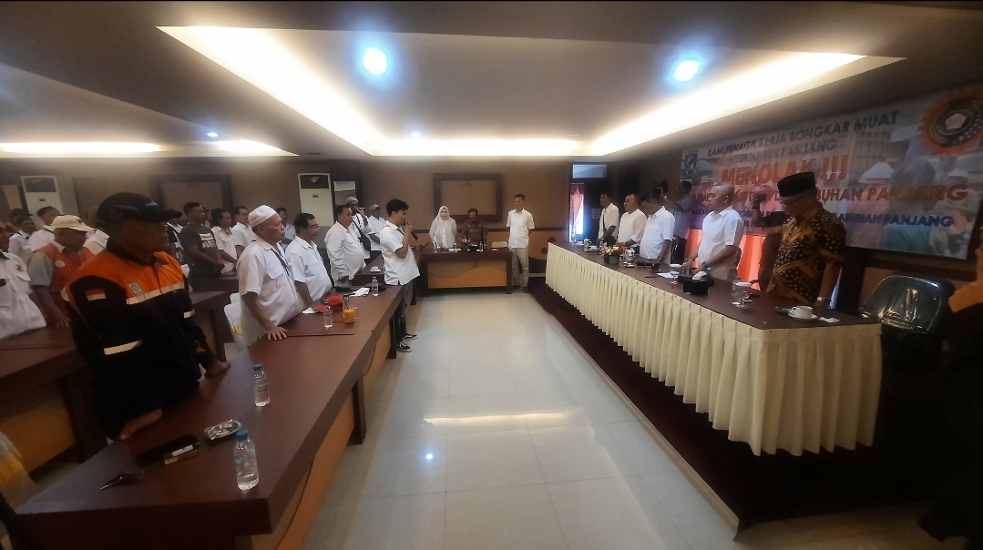 Satu Suara, Buruh TKBM Tolak Dualisme Koperasi di Pelabuhan Panjang!