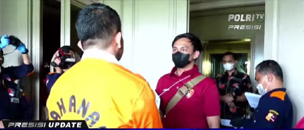 Momen Menarik Rekonstruksi Pembunuhan Brigadir J Perlihatkan Ferdy Sambo Bertemu dengan Bharada E