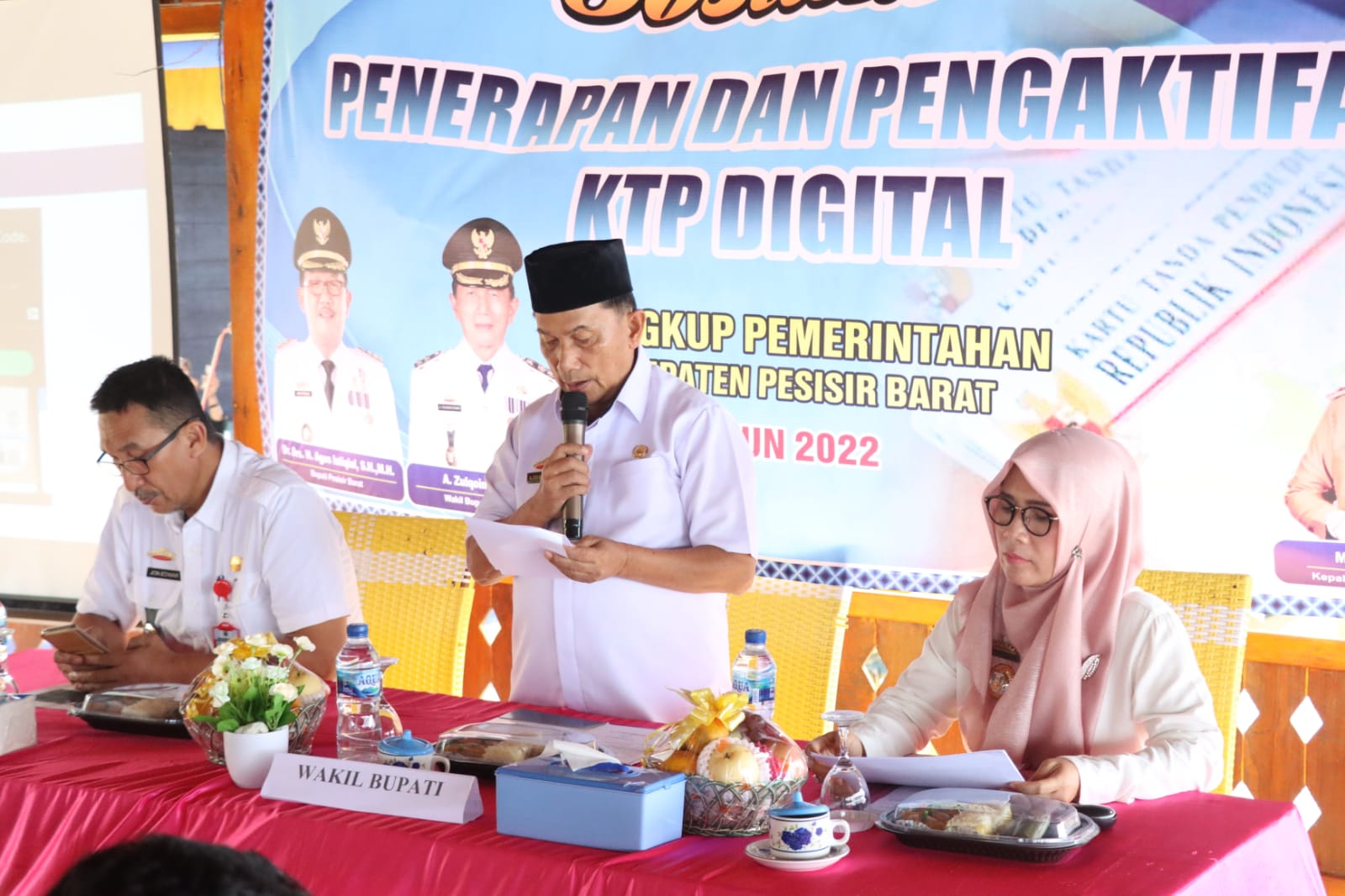 Wabup Pesisir Barat Buka Sosialisasi Penerapan dan Pengaktifan KTP Digital