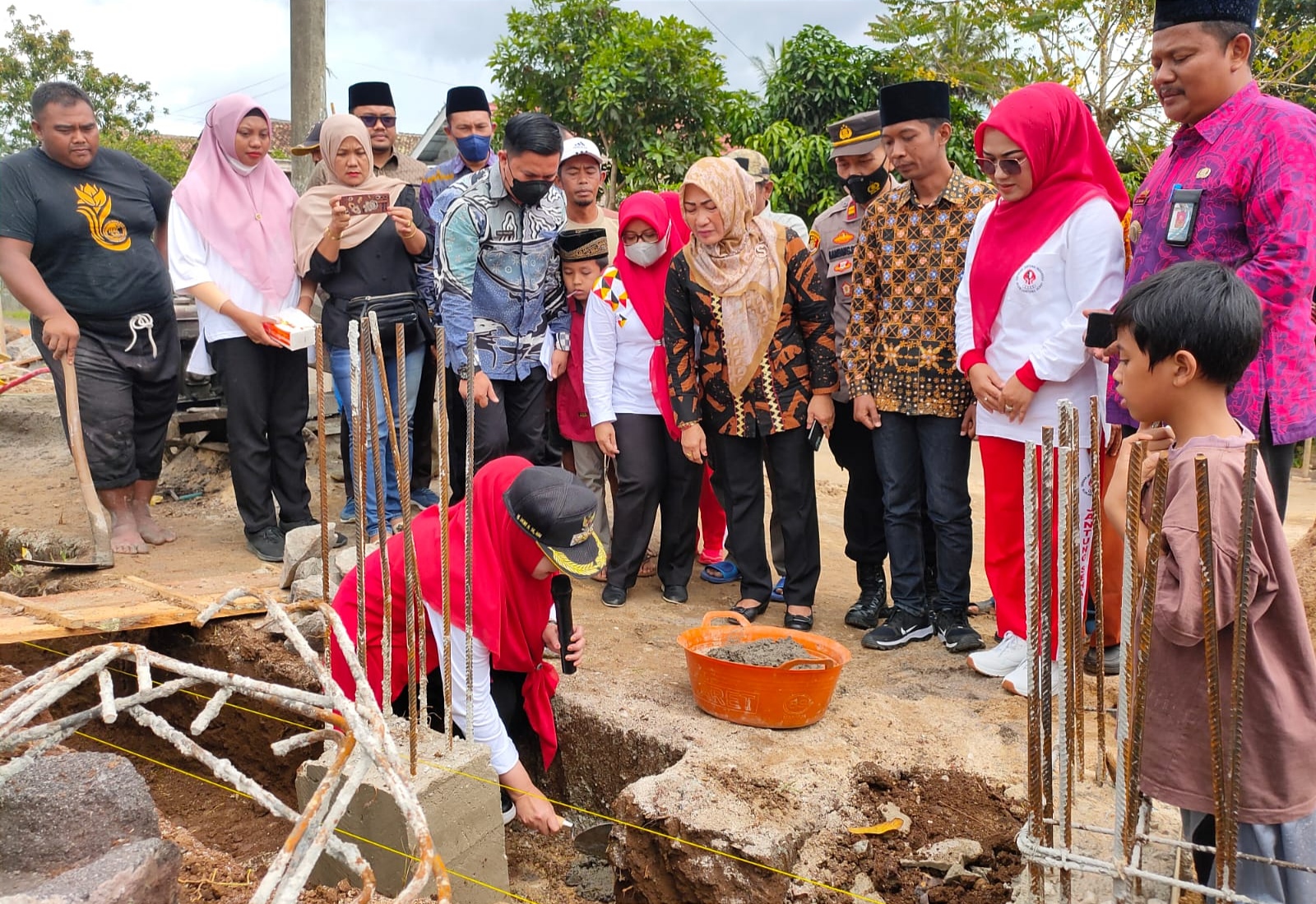 Bupati Tanggamus Hadiri Peletakan Batu Pertama Pembangunan Masjid di Gisting