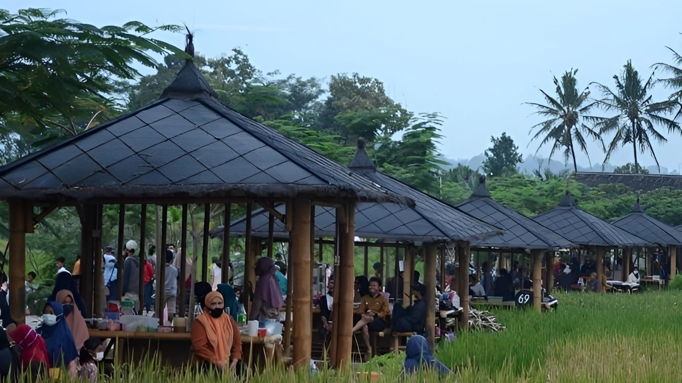 Desa Lerep Optimalkan BRILink dalam layanan Perbankan dan Pengembangan Eduwisata
