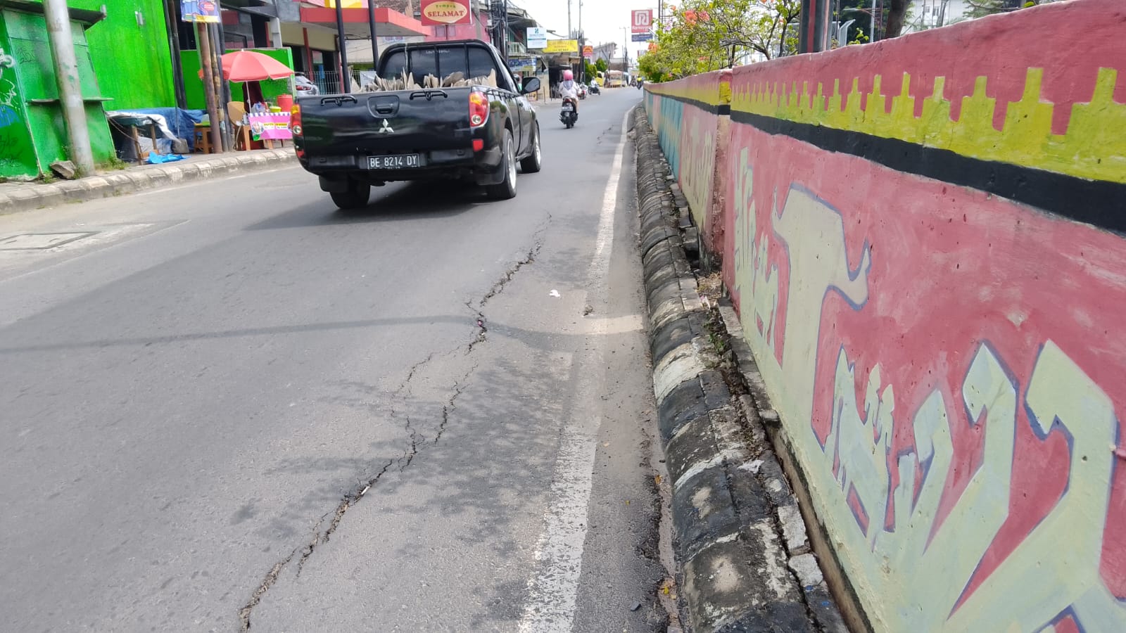 Duh, Jalanan di Atas Underpass Unila Mulai Amblas