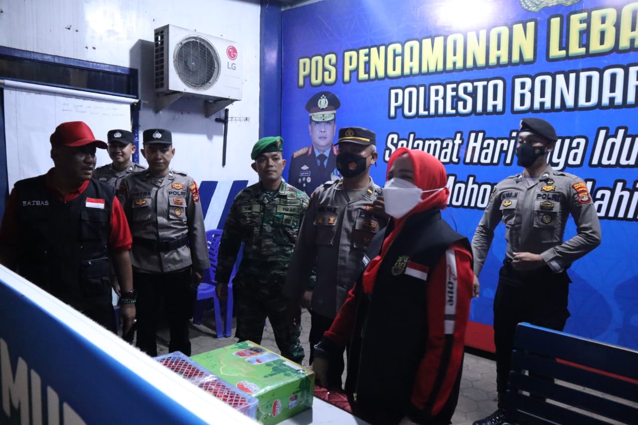 Keliling Malam Takbiran, Eva Dwiana Klaim Bandar Lampung Aman