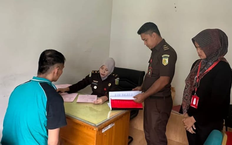 Satreskrim Polres Tanggamus Limpahkan Tiga Tersangka Pencabulan dan Persetubuhan