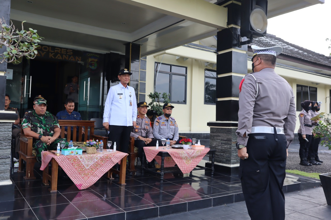 Wabup Way Kanan Pimpin Apel Gelar Pasukan Operasi Lilin 2022