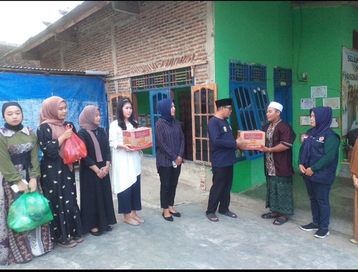 Karang Taruna Rajabasa Nunyai lakukan sosialisasi baut 10 hingga donasikan sembako ke Panti Asuhan