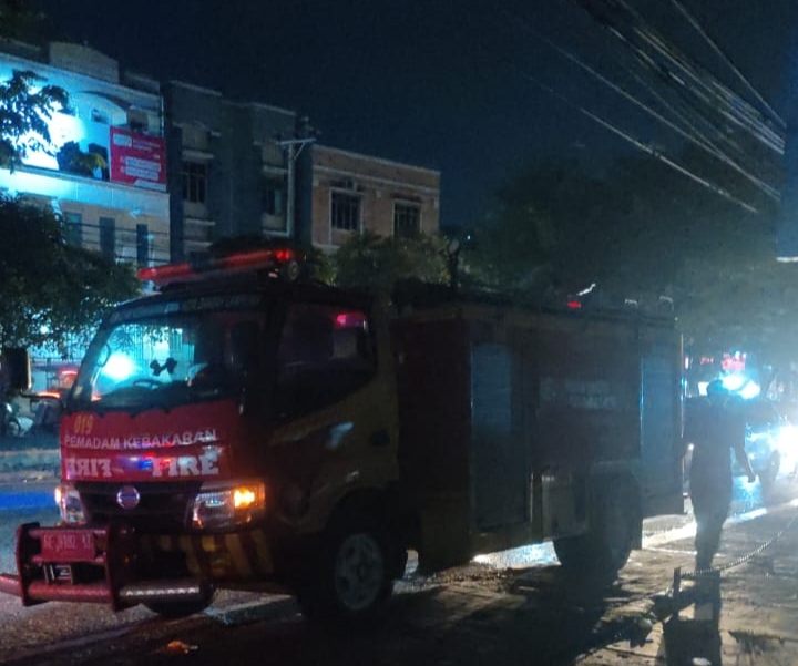Diduga Karena Konsleting Listrik, Gardu Listrik Milik PT PLN Terbakar Sempat Muncul Percikan Api