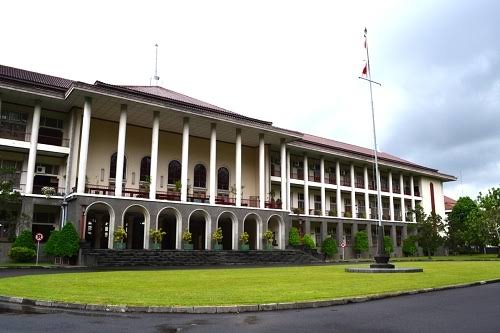 Tak Hanya di Perguruan Tinggi Keagamaan Islam, Berikut Daftar PTN yang Memiliki Jurusan Ekonomi Syariah