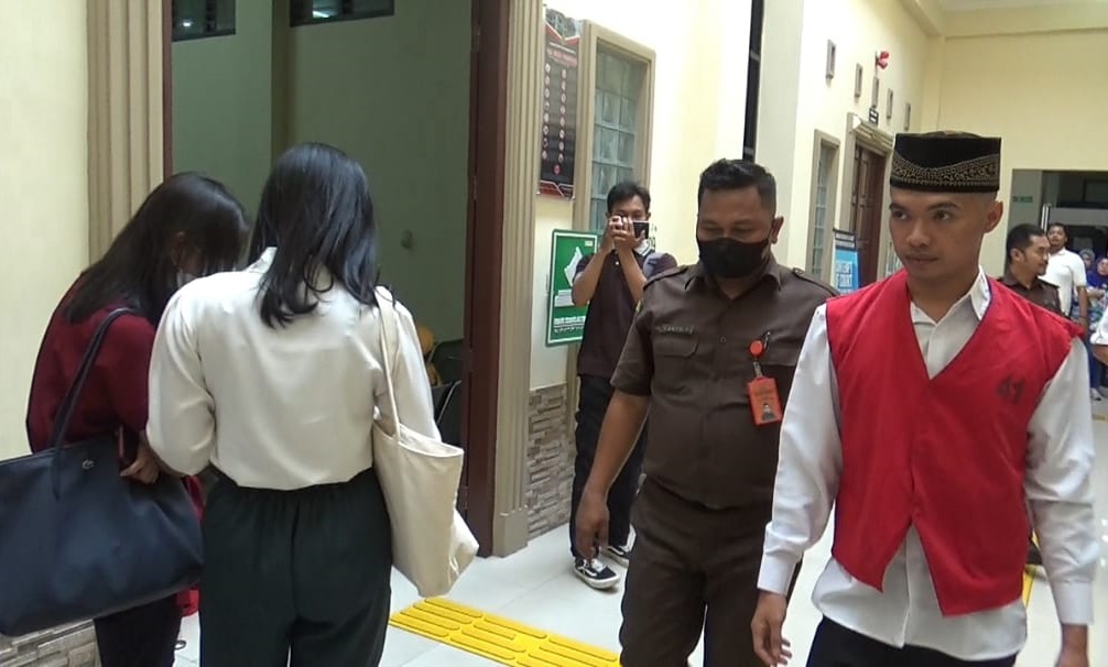 Jalani Sidang Perdana, Begini Kronologi Lengkap Juga Alasan Oknum Polisi Curi Mobil di MBK