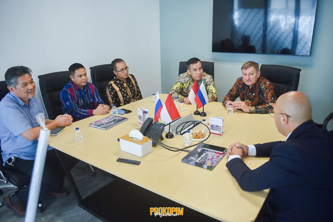 Bertemu Pengusaha Rusia, Bupati Dendi Bahas Peluang Besar Investasi Pesawaran