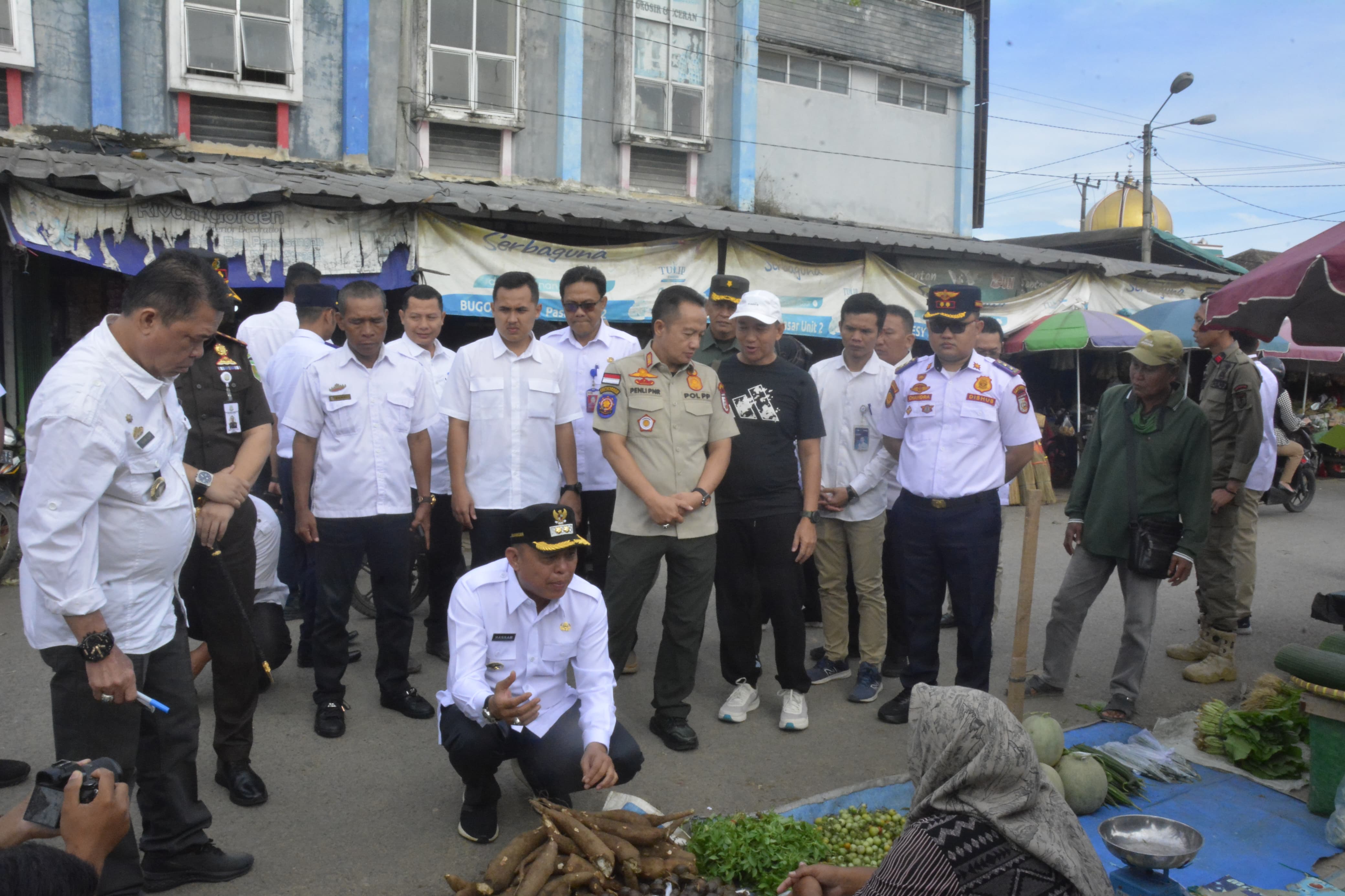Pantau Kebutuhan Pokok Jelang Ramadhan, Wabup Tulang Bawang Hankam Hasan Pastikan Stabilitas Harga