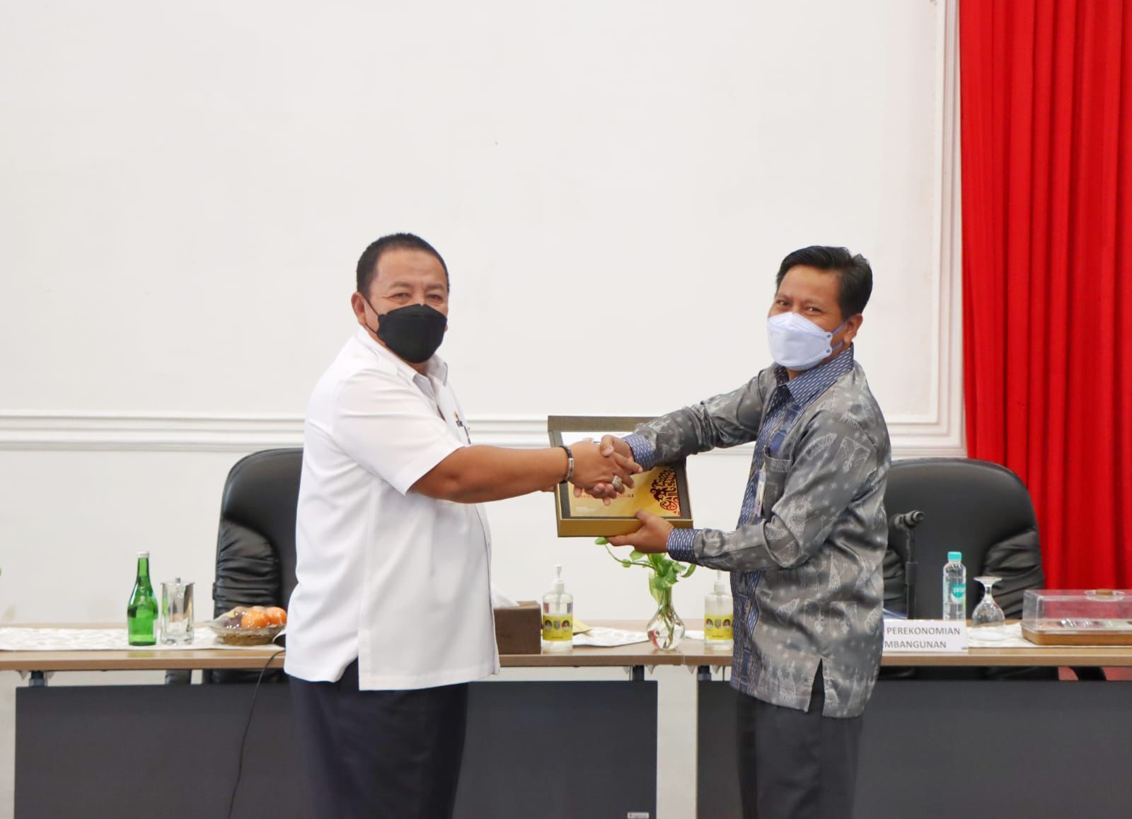 Gubernur Lampung Jadi Orang Pertama yang Lihat Uang TE 2022
