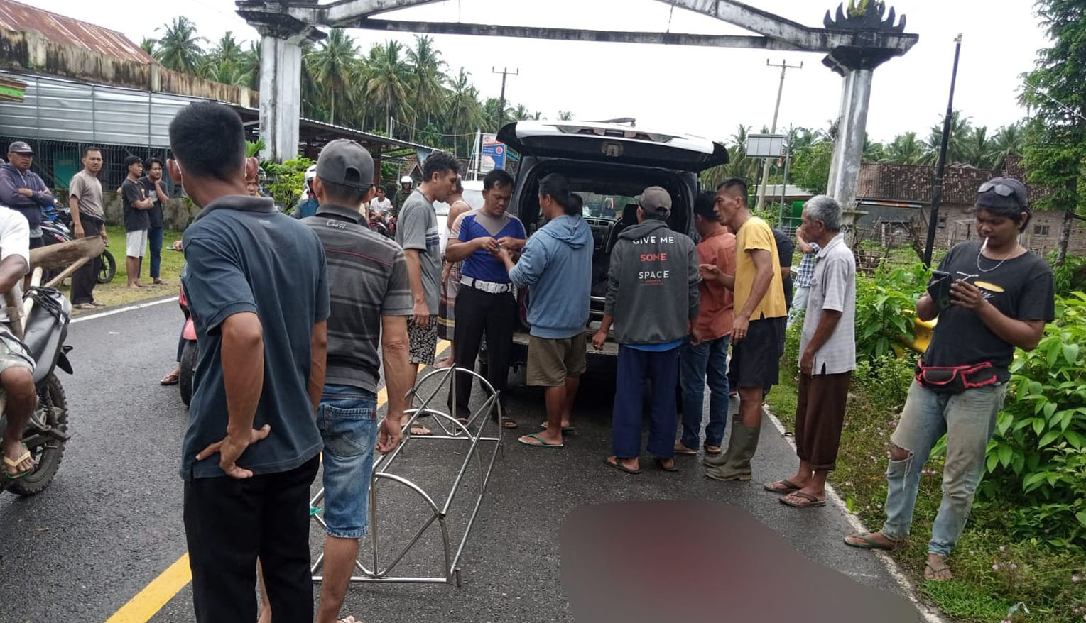 Tabrakan Beruntun di Jalinbar Pesisir Barat, Satu Orang Tewas