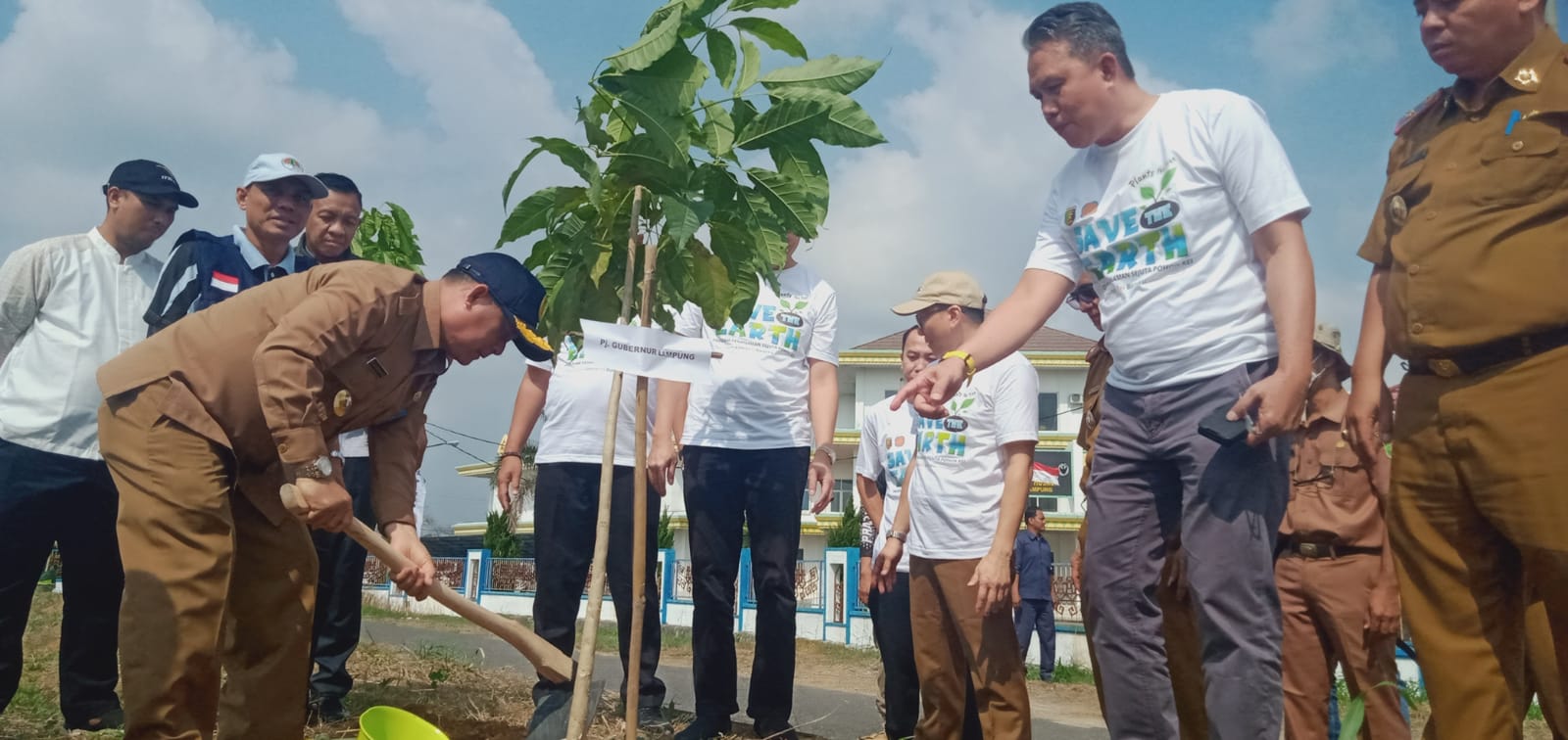 Peduli Lingkungan, DPD REI Kompak Sukseskan Program Penanaman Sejuta Pohon di Kawasan Kota Baru