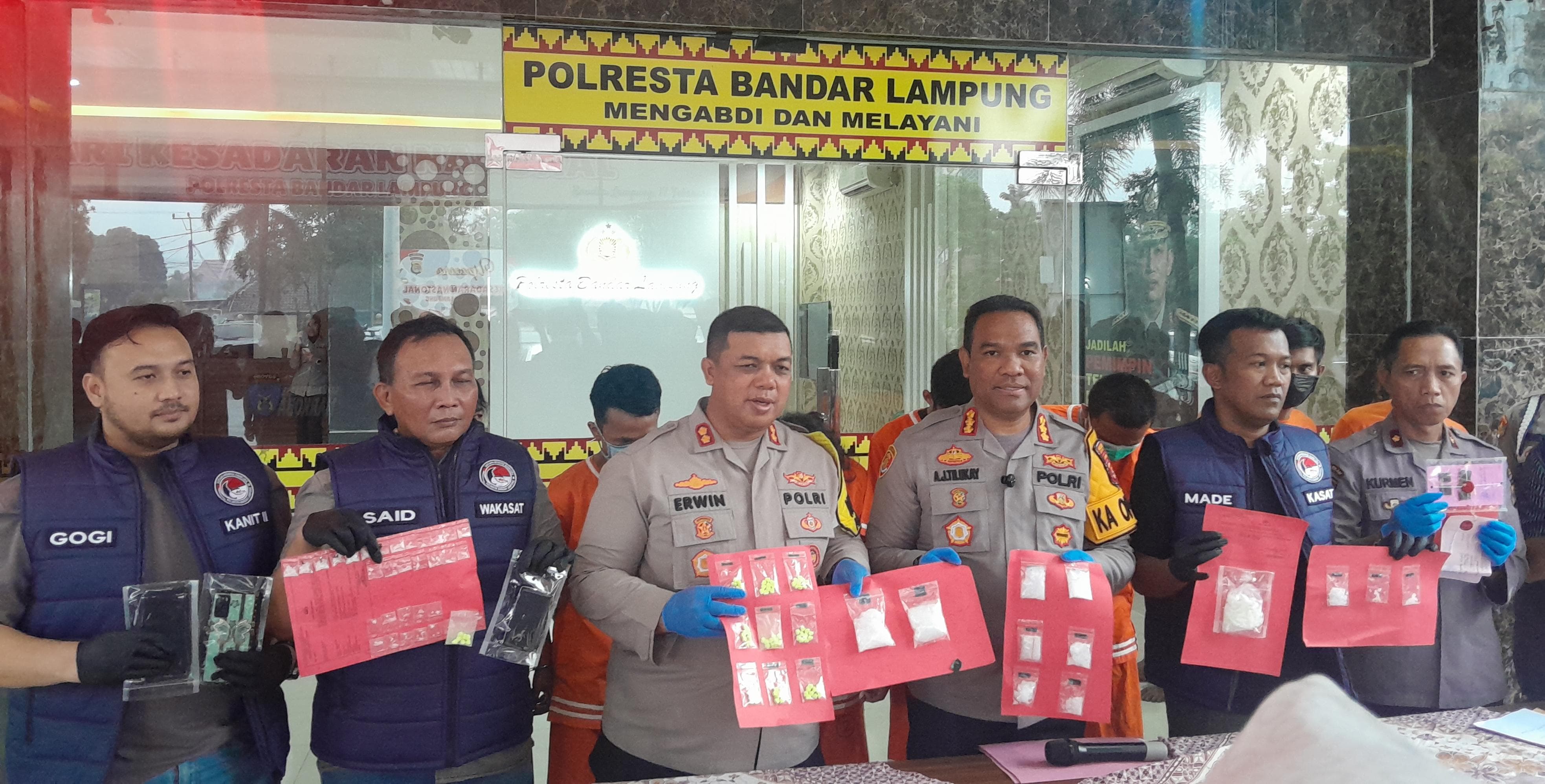 Dalam Sepekan Polresta Tangkap Tujuh Pelaku Terjaring Narkoba. Barang Bukti 220,92 Gram Sabu dan 97 Butir Ekst