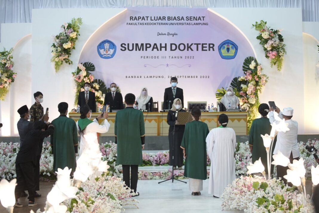Mahasiswa Kedokteran Ikuti Sumpah Program Profesi Dokter, Ini Jumlahnya