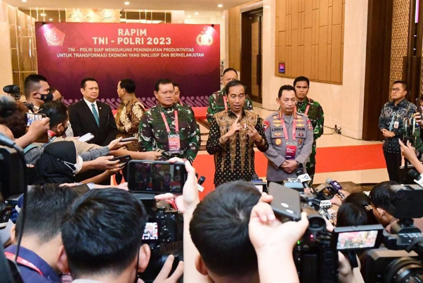 Jokowi Ingatkan Pangdam, Kapolda, Hingga Dandim Yang Lalai Tangani Karhutla Akan Dipecat