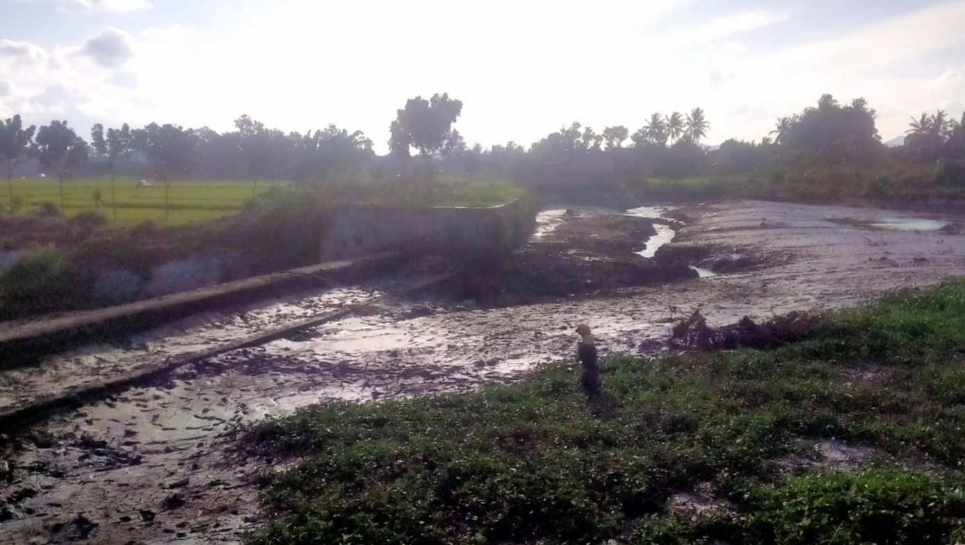 Diduga Termakan Usia, Tanggul Bendungan Widoro Payung Pringsewu Jebol
