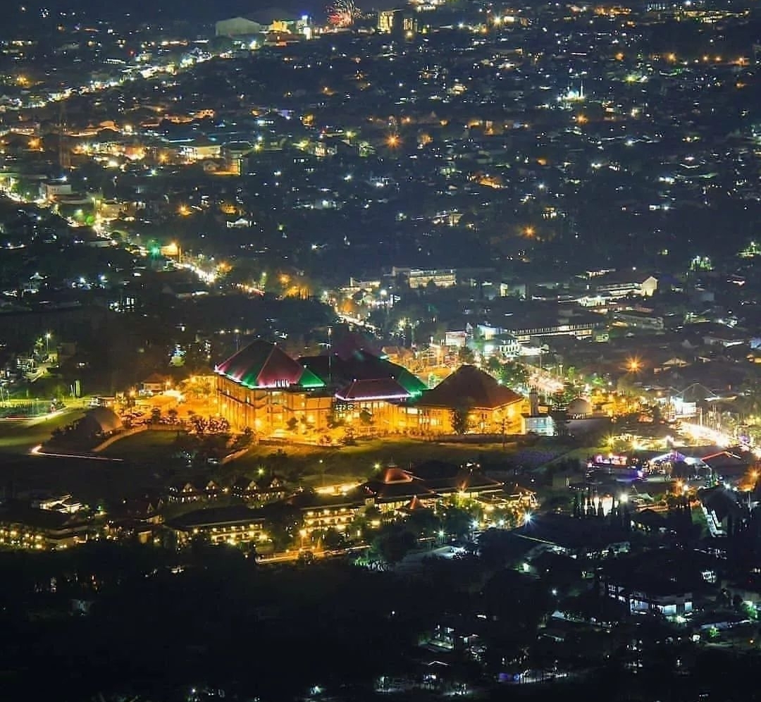 14 Wisata Kota Batu Jawa Timur yang Instagramable, Nomor 10 Cocok untuk Hobi Paralayang