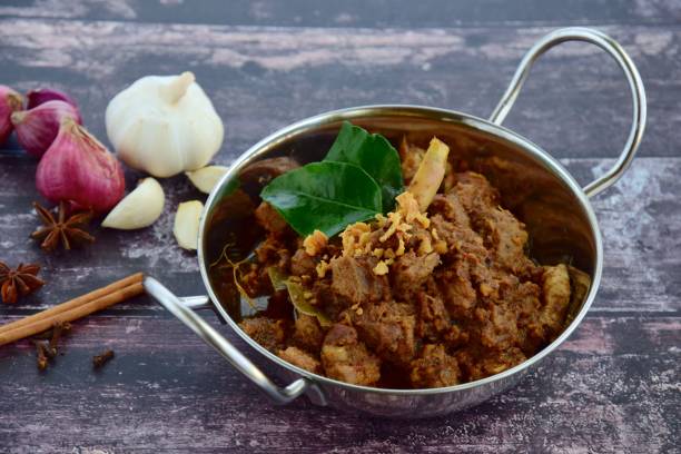 Rayakan Idul Adha Bersama Keluarga, Ini Resep Masakan Rendang Padang yang Wajib Kamu Coba