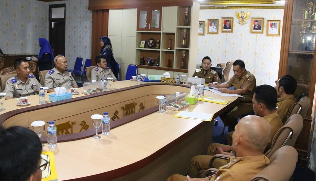 118 Sertifikat Tanah Milik Aset Lampura Diserahterimakan
