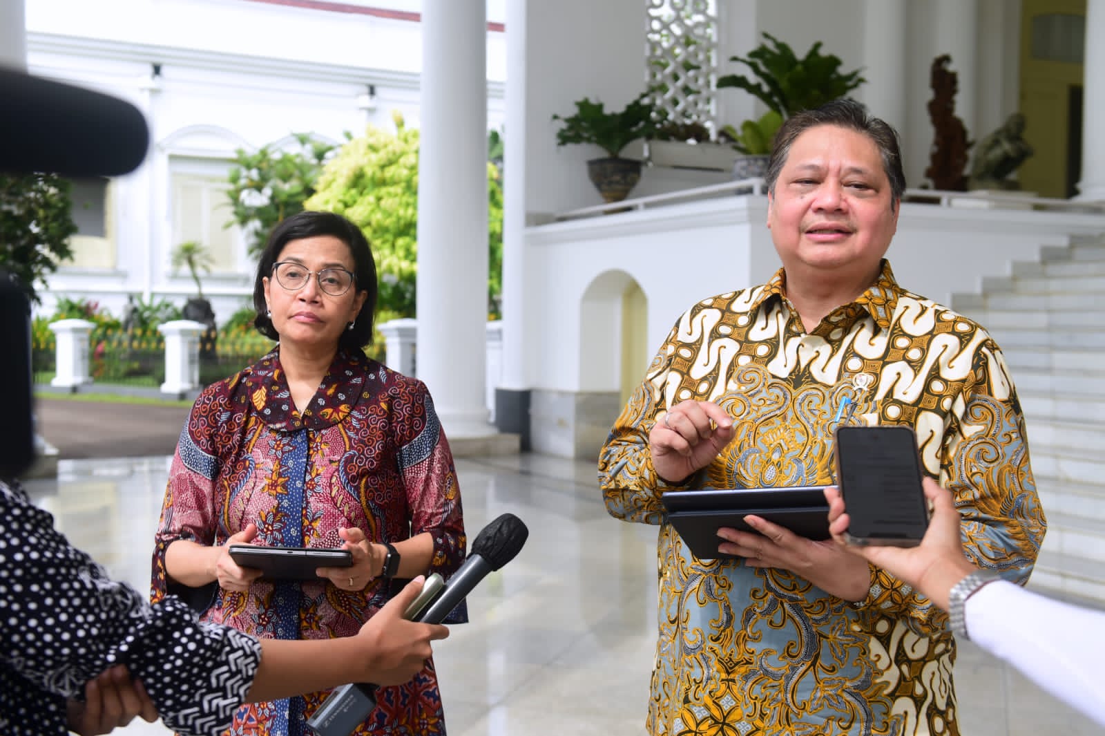 Sri Mulyani Sebut Harga BBM Harus Naik, Jika Tidak, Maka...