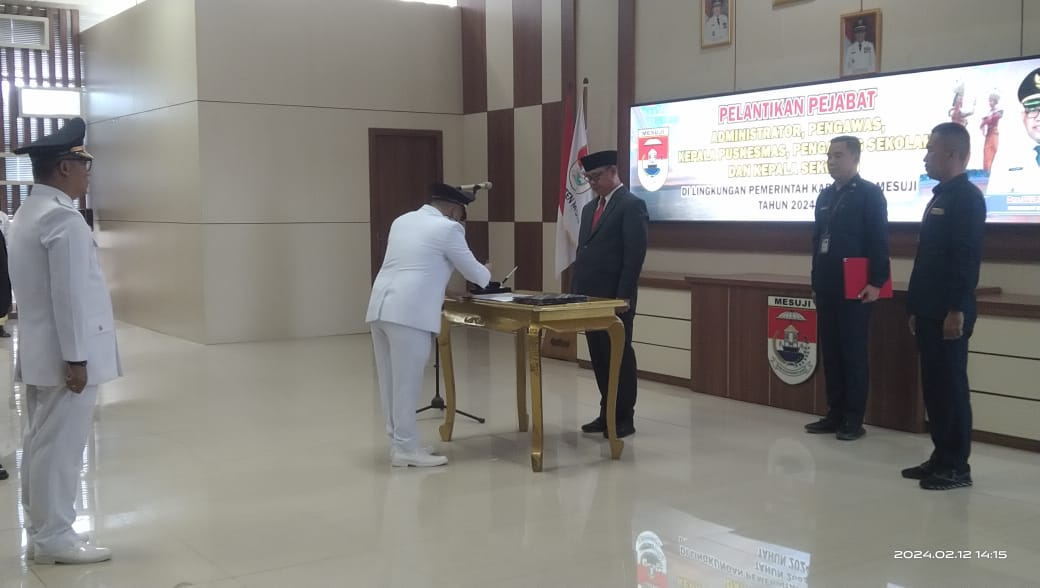 116 Pejabat Administrator, Kepala Puskesmas dan Kepala Sekolah di Mesuji Dilantik