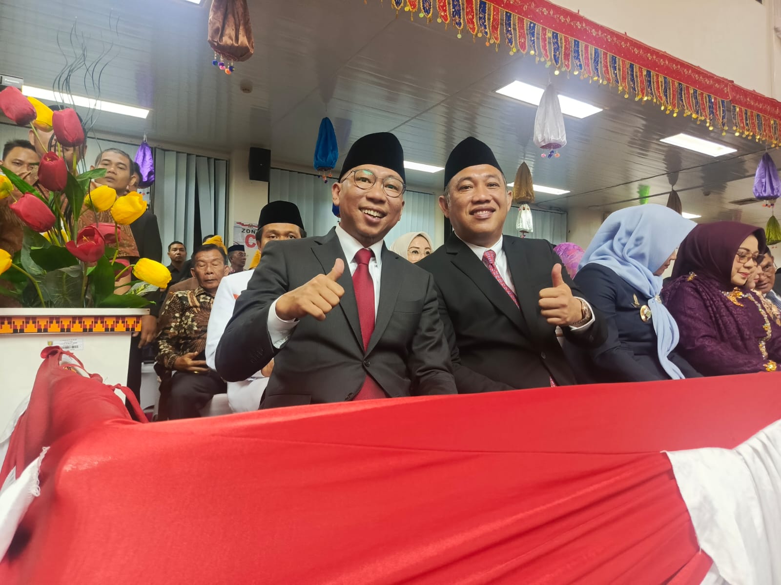 Kepergok Duduk Berdampingan dengan Umar Ahmad, Mirza: Harus Kita Dekati Biar 'Nggak Keras-keras' Amat