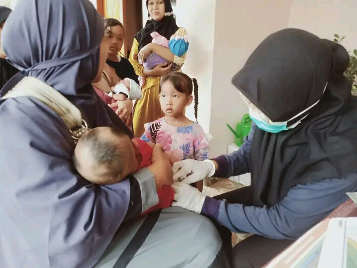 Bidan Desa Kampung Kalipapan Gelar Posyandu untuk Sehatkan Balita