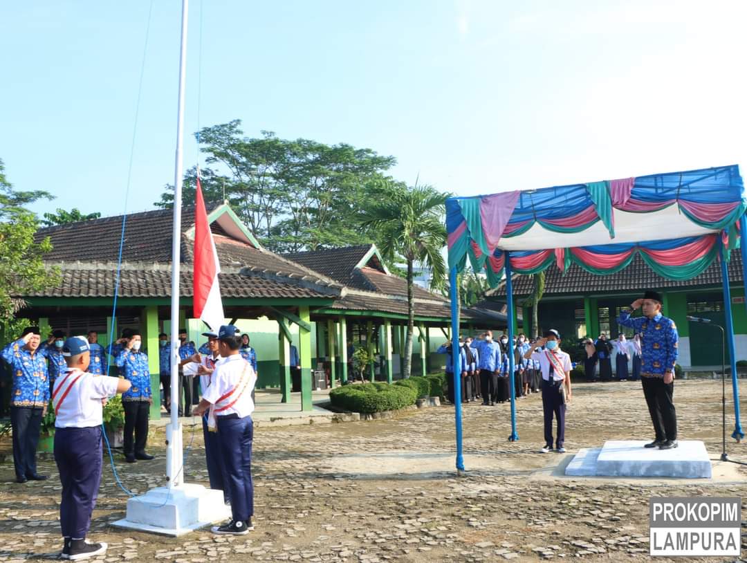 Wabub Lampura Buka Hari Pertama Sekolah