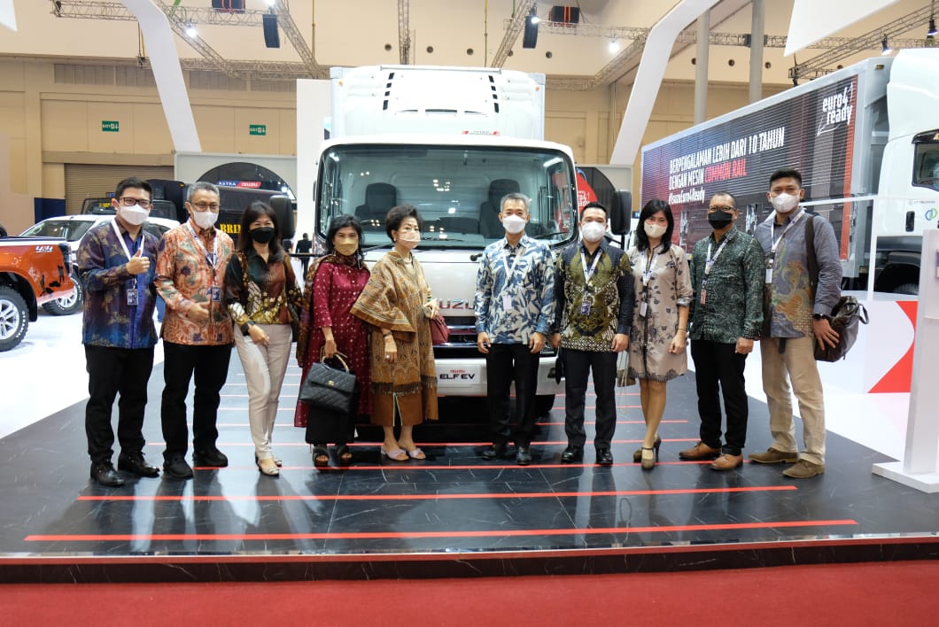 Dukung Kebijakan Pemerintah, Isuzu Hadir dengan Produk dan Layanan Inovatif di GIIAS 2022