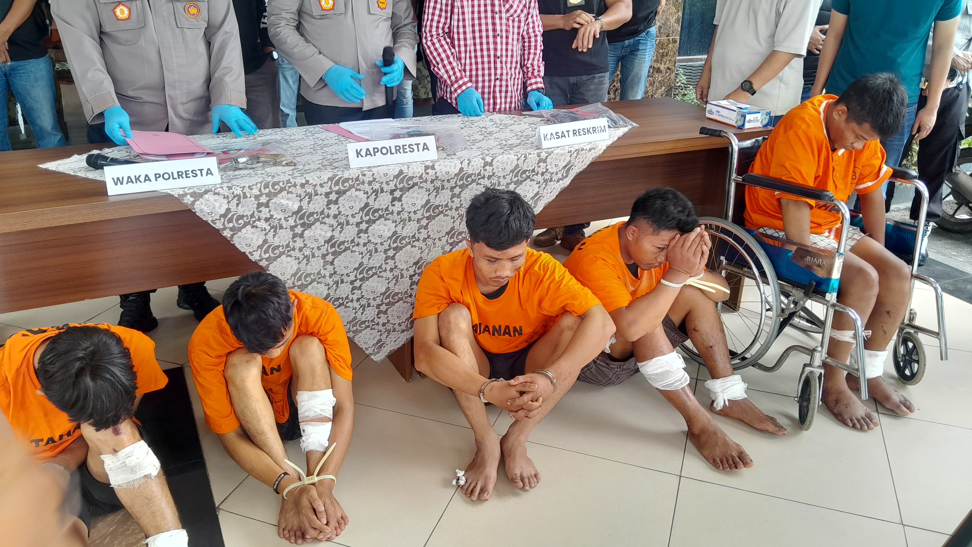 Polresta Bandarlampung Tangkap Komplotan Pencurian Bermotor yang Terlibat Baku Tembak dengan Polisi
