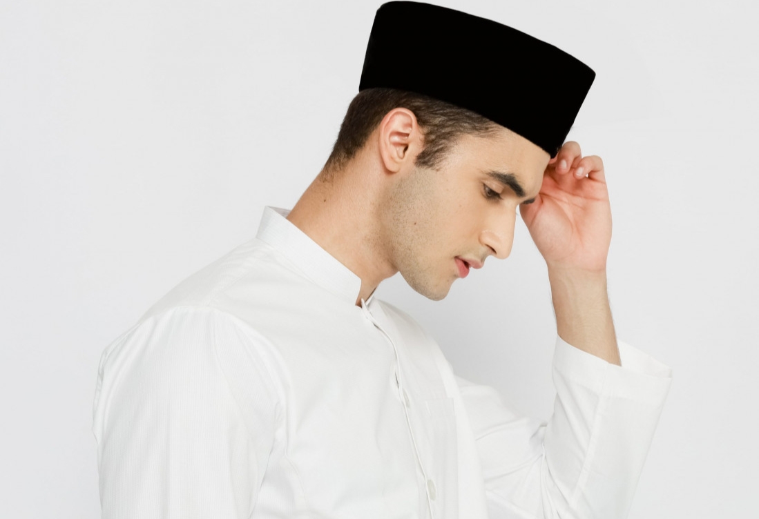 Saatnya Ramadhan Tampil Keren Lewat 4 Pilihan Peci yang Cocok Buat Salat Tarawih
