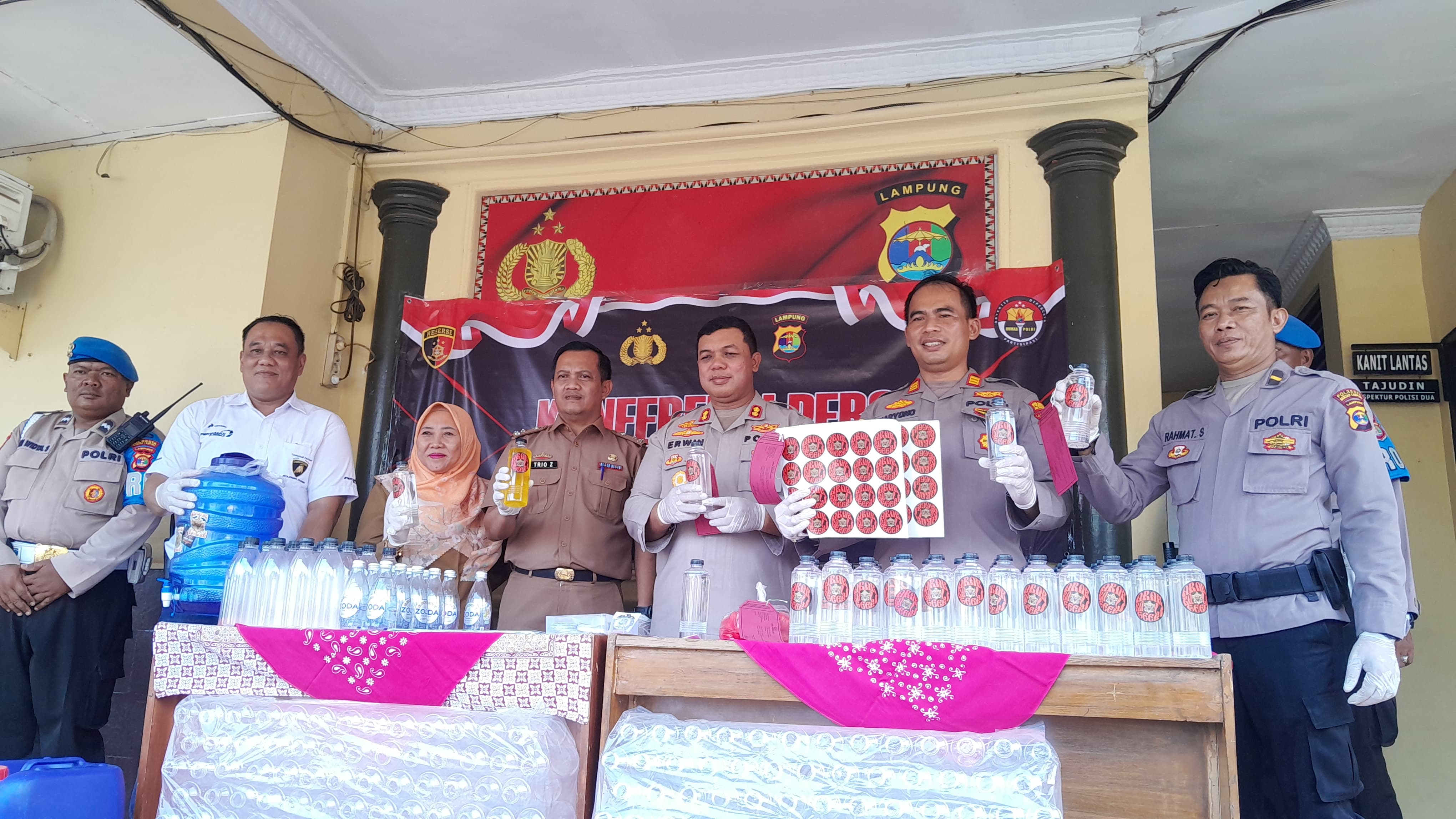 Jual Arak Bali Ilegal ke para Pelajar, Pelaku Diamankan Polisi