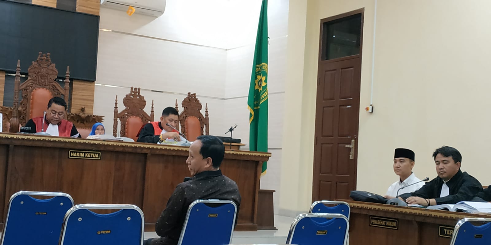 Buka Kegiatan Bimtek Kades, Asisten I Lampura Mankodri Akui Terima Rp 5 Juta dari Kadis PMD